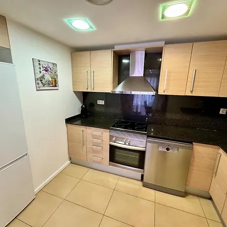 In With Pool And Parking Apartament Lloret de Mar