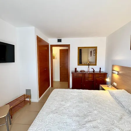 In With Pool And Parking Apartament *
