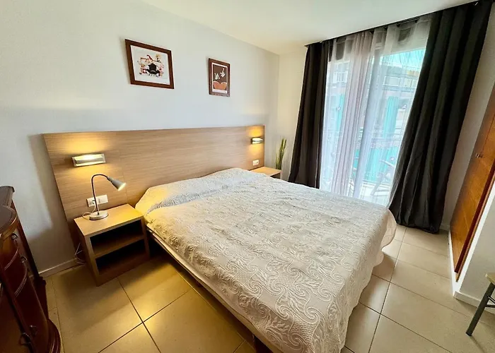 In With Pool And Parking Lloret de Mar